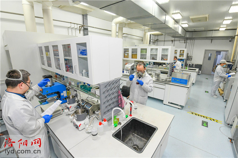 加快科研創新 推動企業高質量發展——電子專用材料研發的戰略路徑